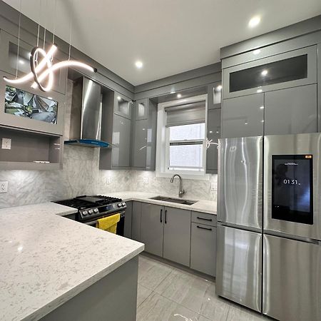 Апартаменти Modern And New House Near Pne With Big Garden And Free Parking Ванкувер Екстер'єр фото